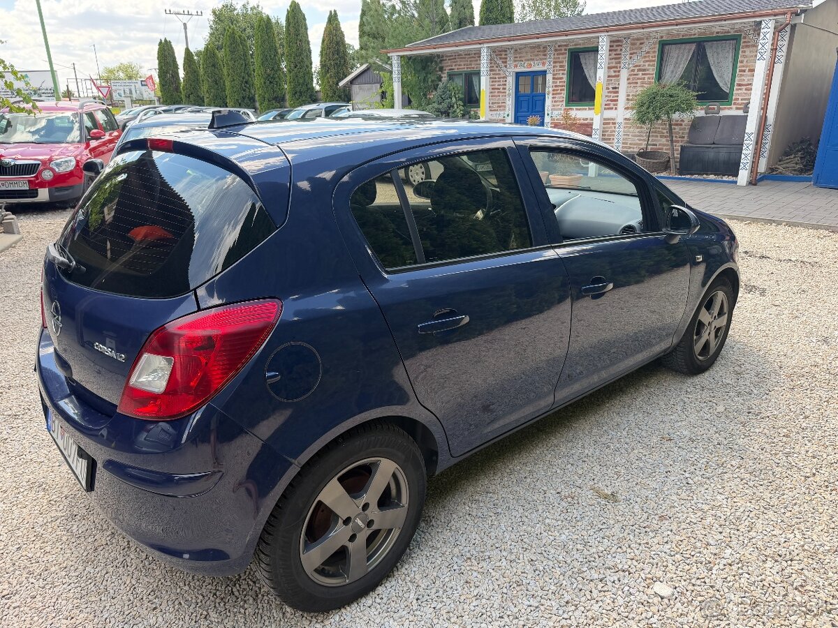 Opel Corsa 1.2 16V Cosmo Easytronic - 4