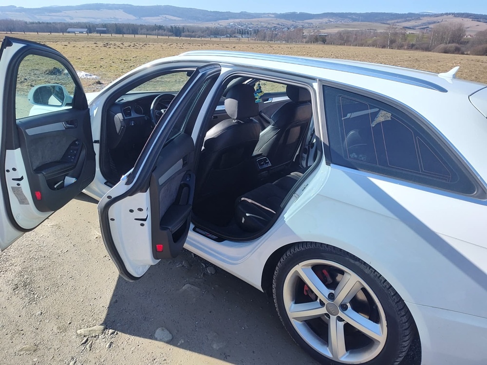 AUDI A4 Avant 4x4 S-line - 4