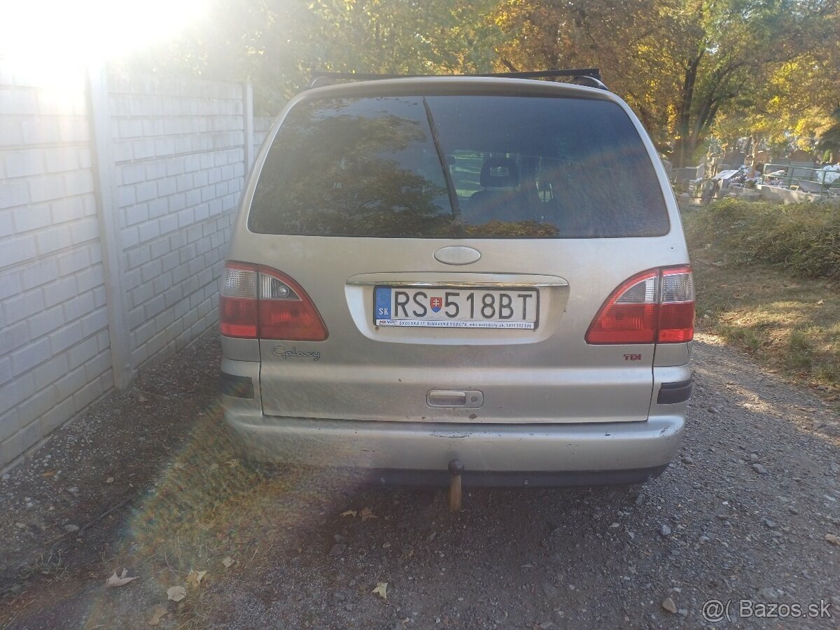 Ford Galaxy - 4