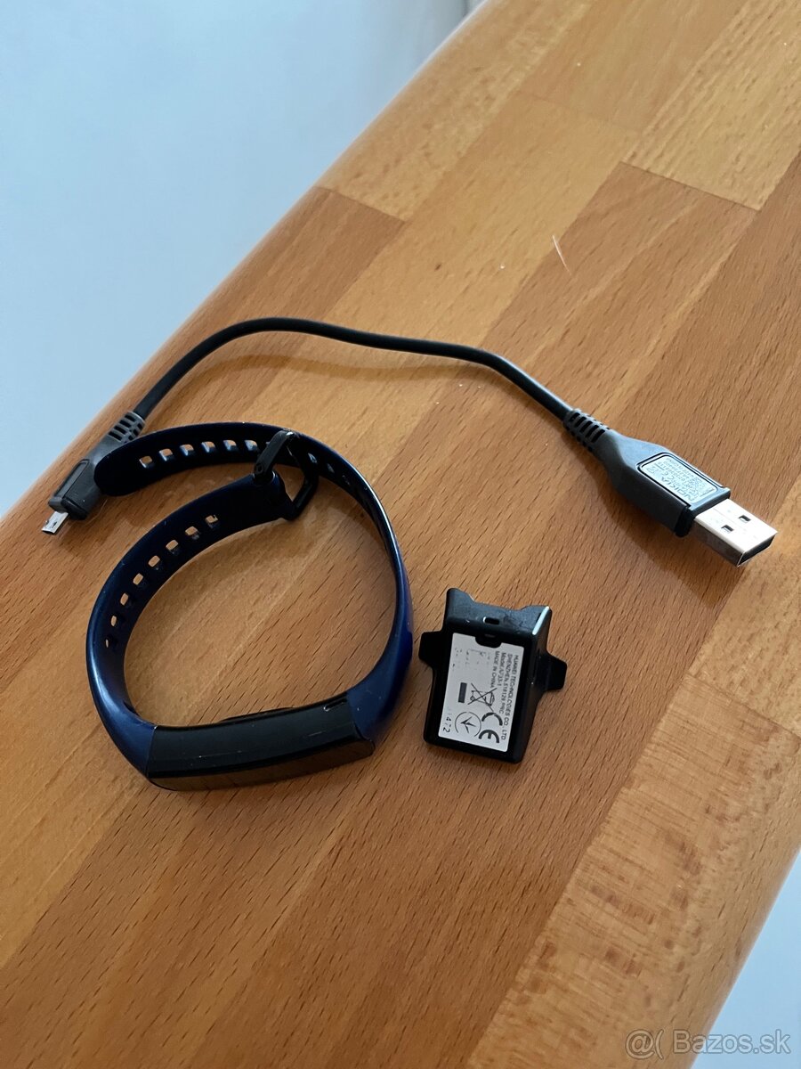 Honor Band 5 vo farbe Midnight Navy. - 4