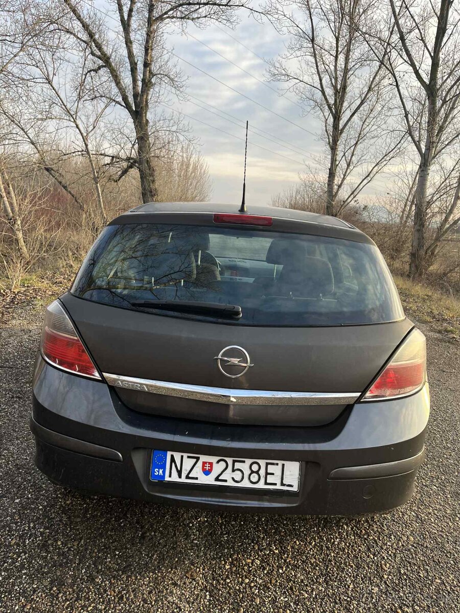 Opel Astra - 4