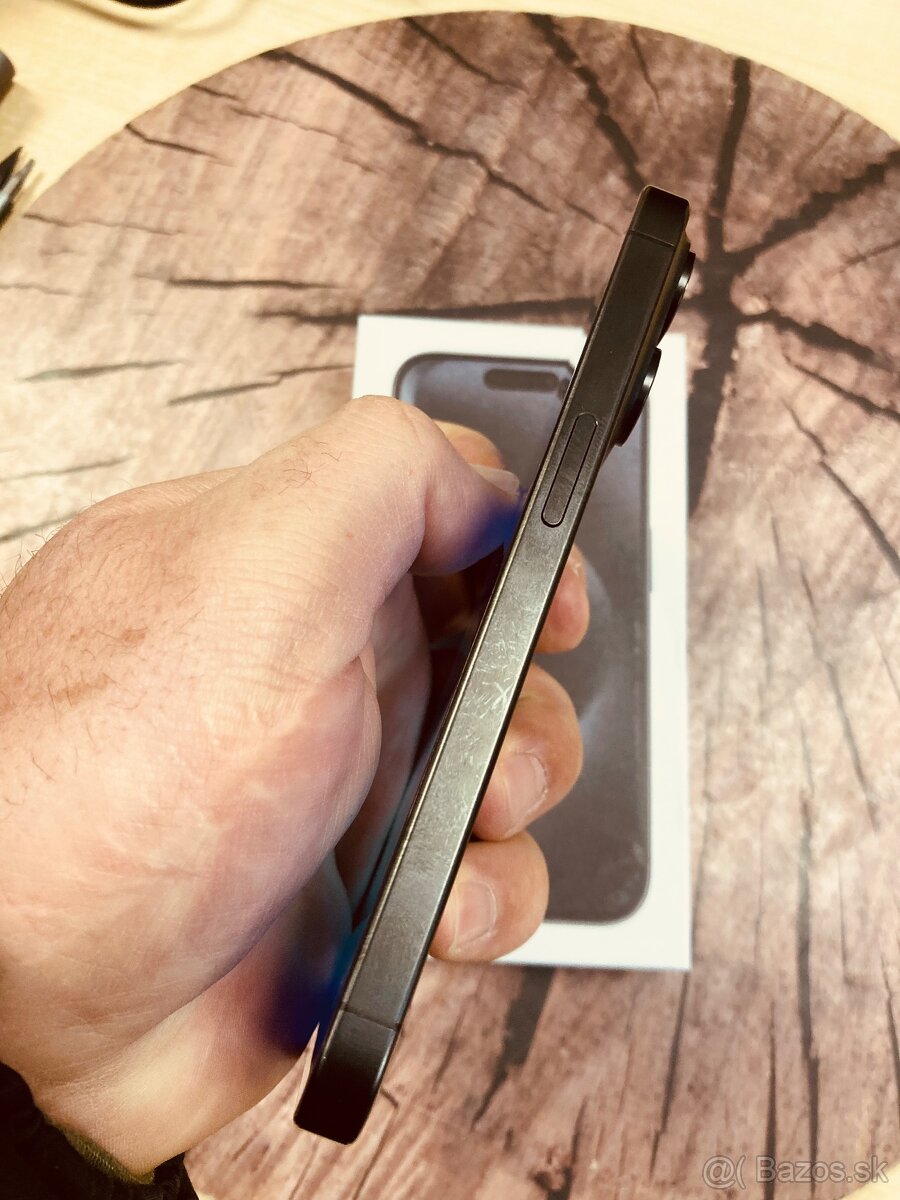 iPhone 15 pro 128 Black Titan batéria 87% top stav - 4