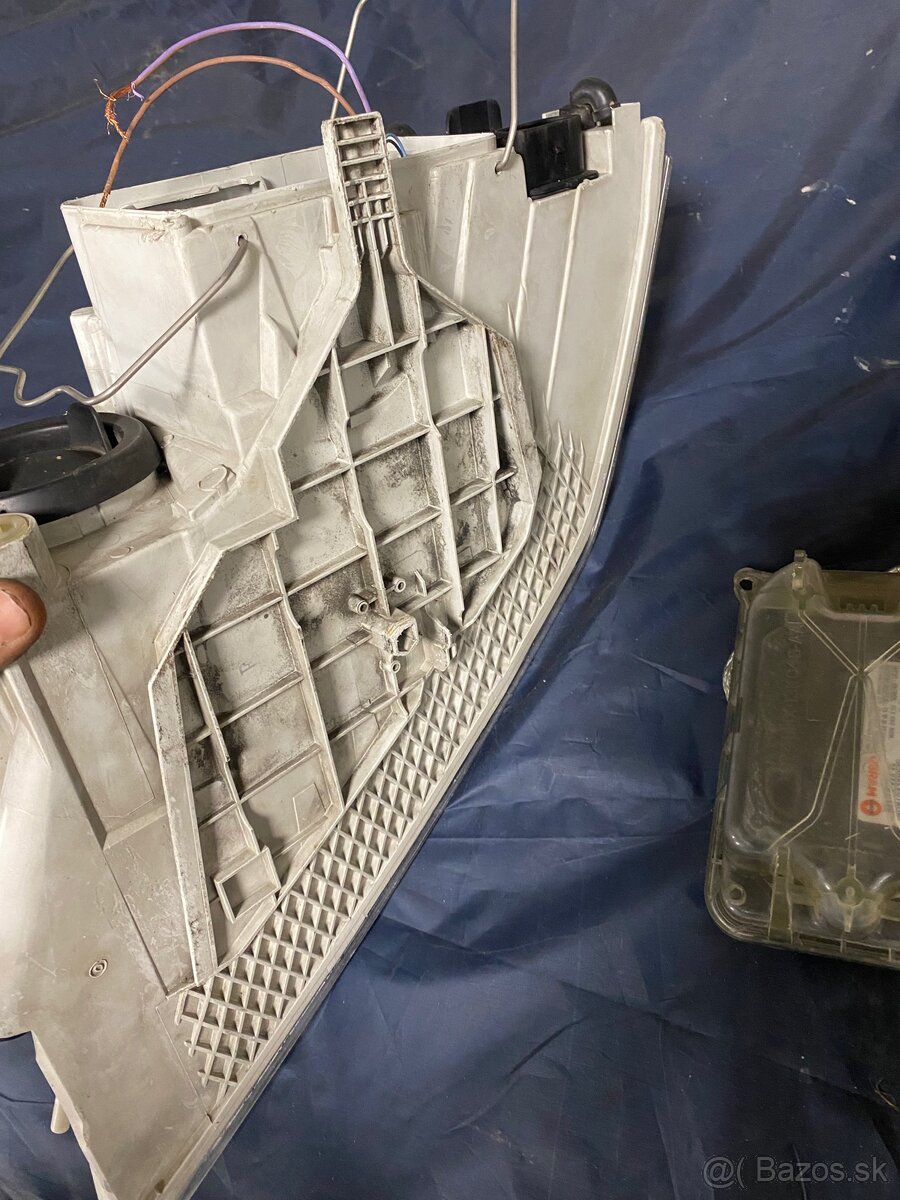 Xenón svetlomet octavia 2 - 4