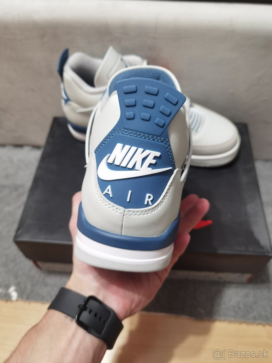 Jordan 4 Military Blue - 4