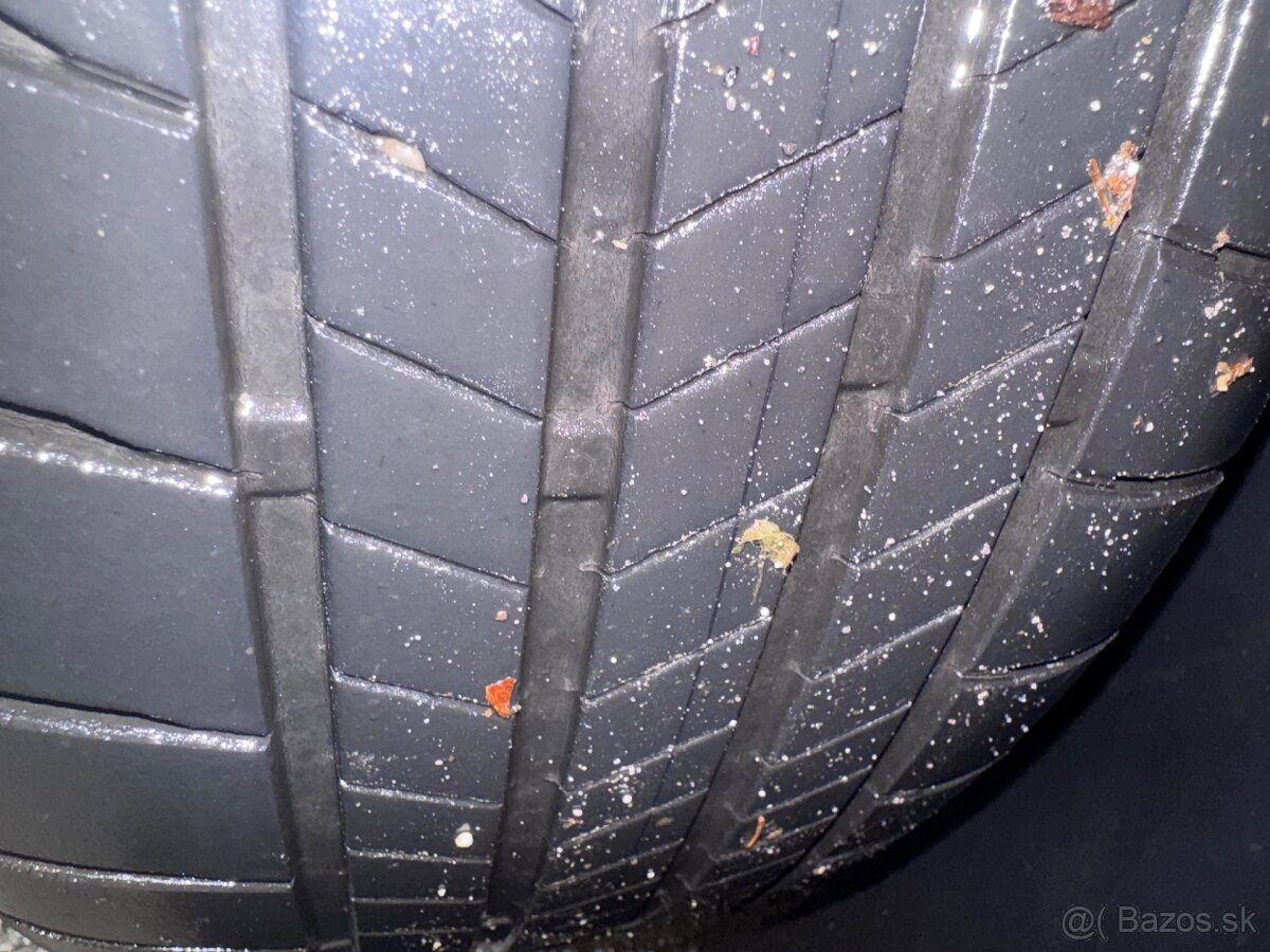 Letné pneu R18 235/55 - 4