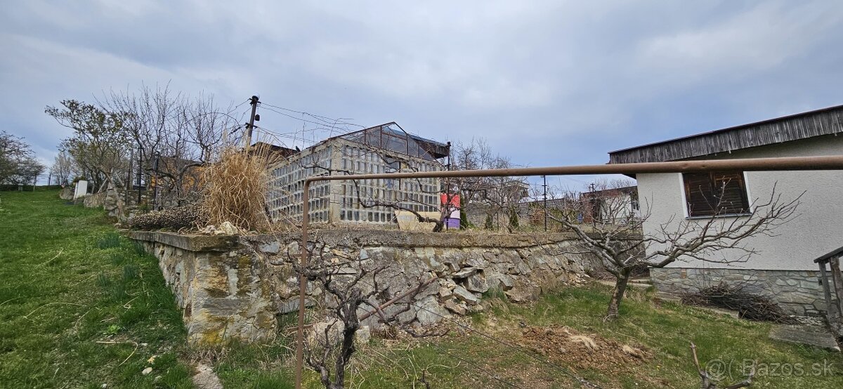 Záhradka s chatkou - 4