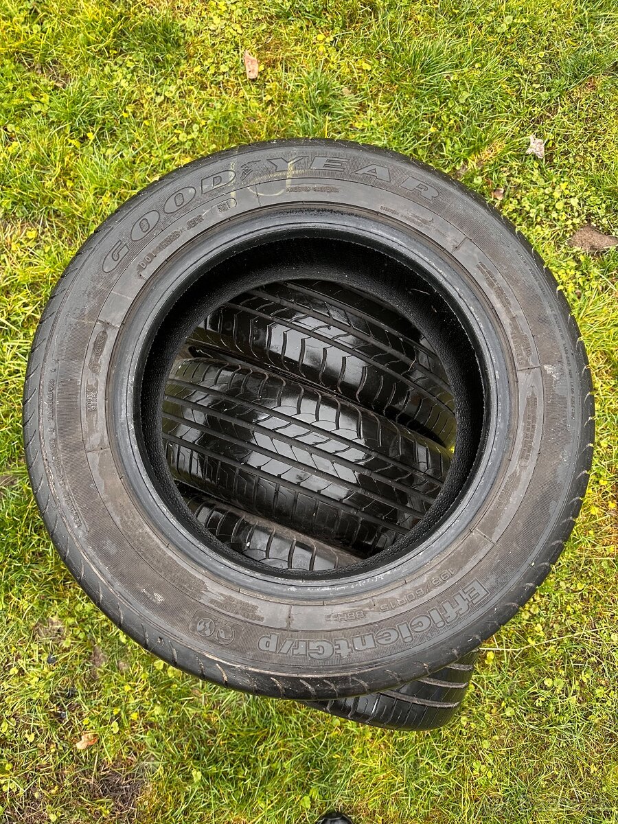 Letné Goodyear Efficient Grip 195/60R15 - 4