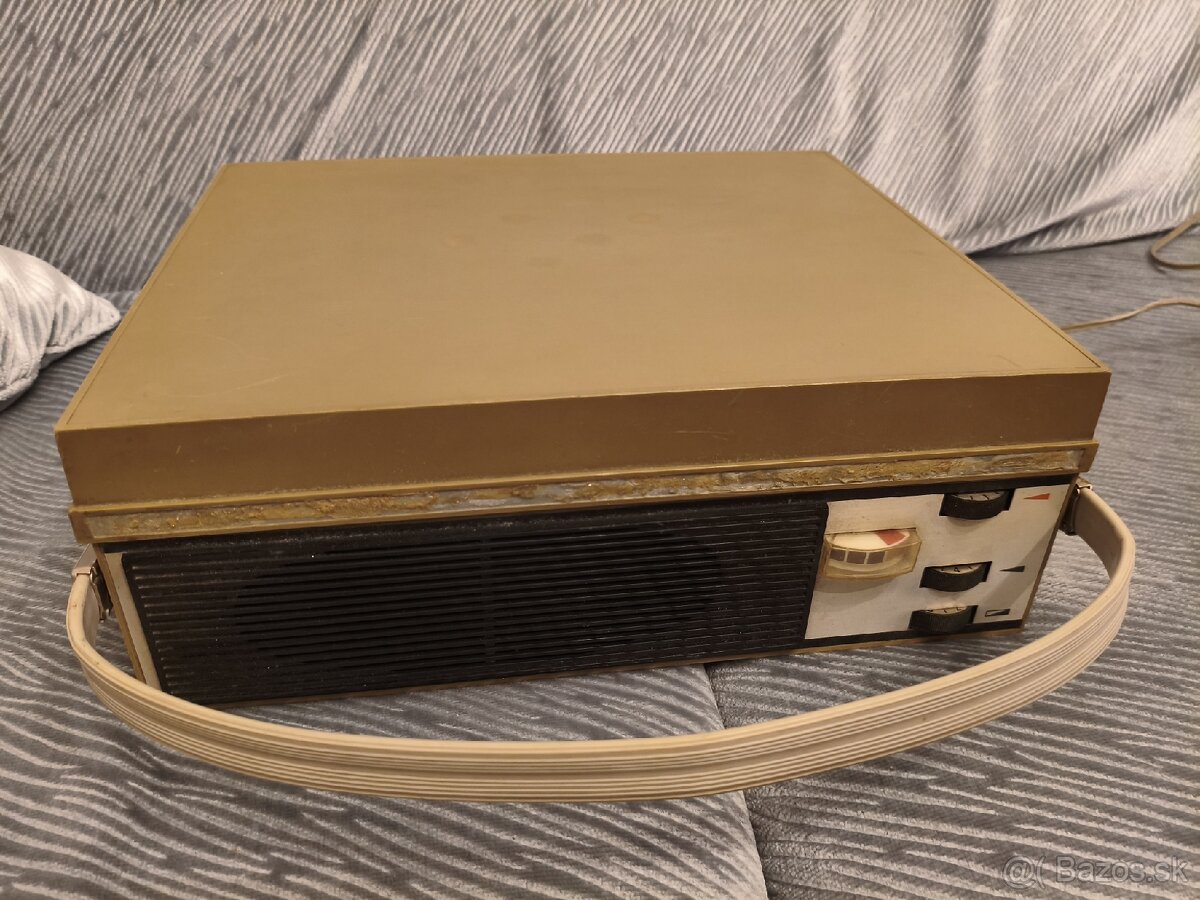 Magnetofón Tesla B5 - 4