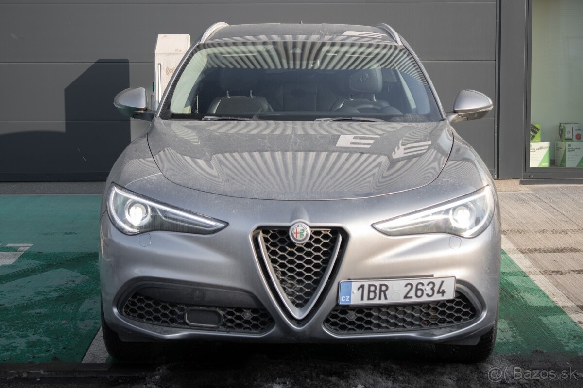 Alfa Romeo Stelvio - 4