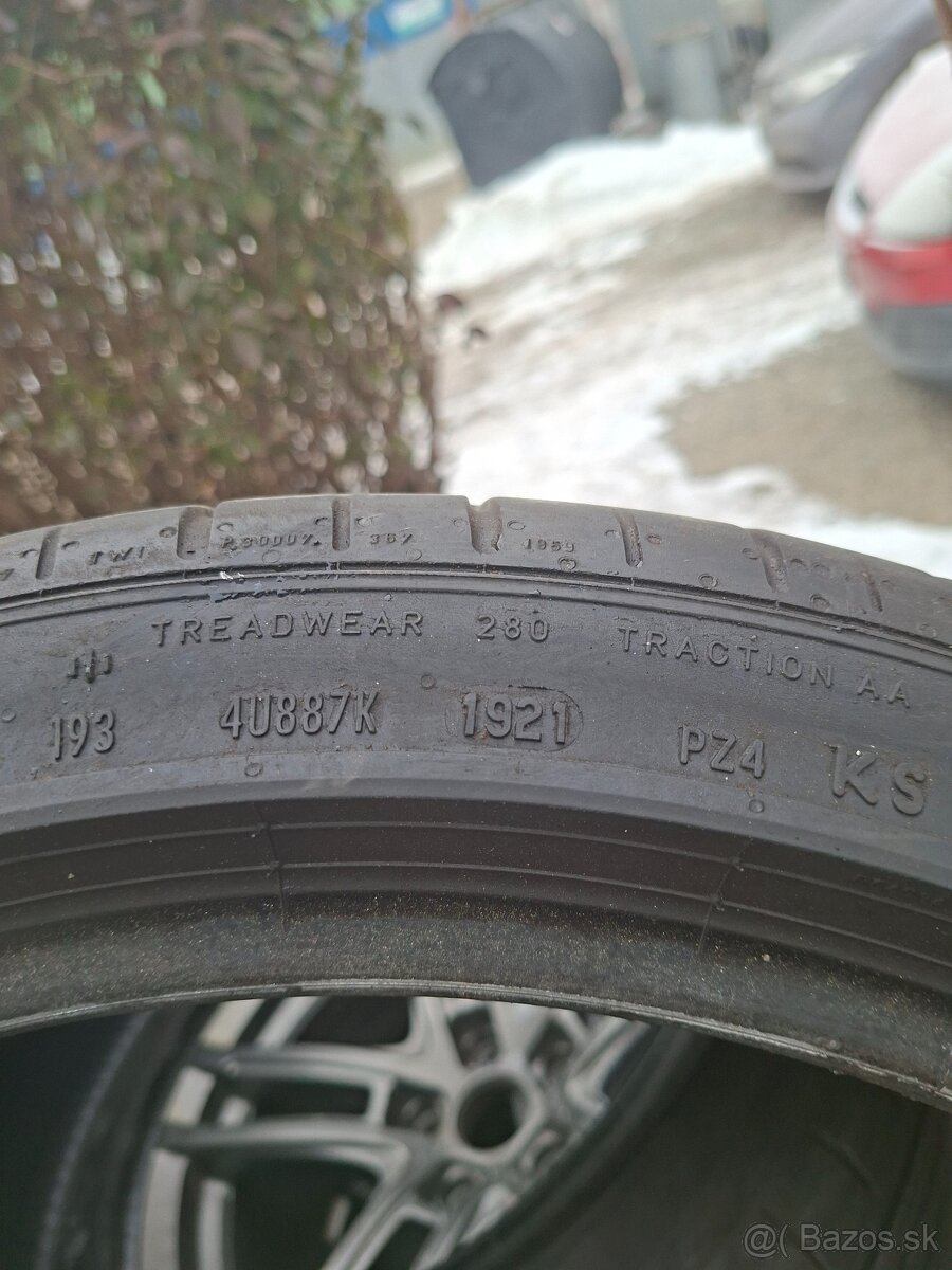 225/40 r18 - 4
