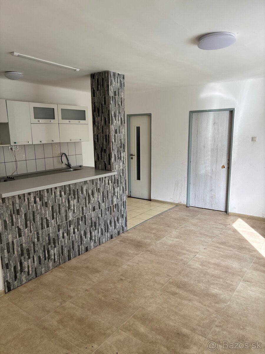 Na predaj - Rodinný dom v obci Pribeta - 4