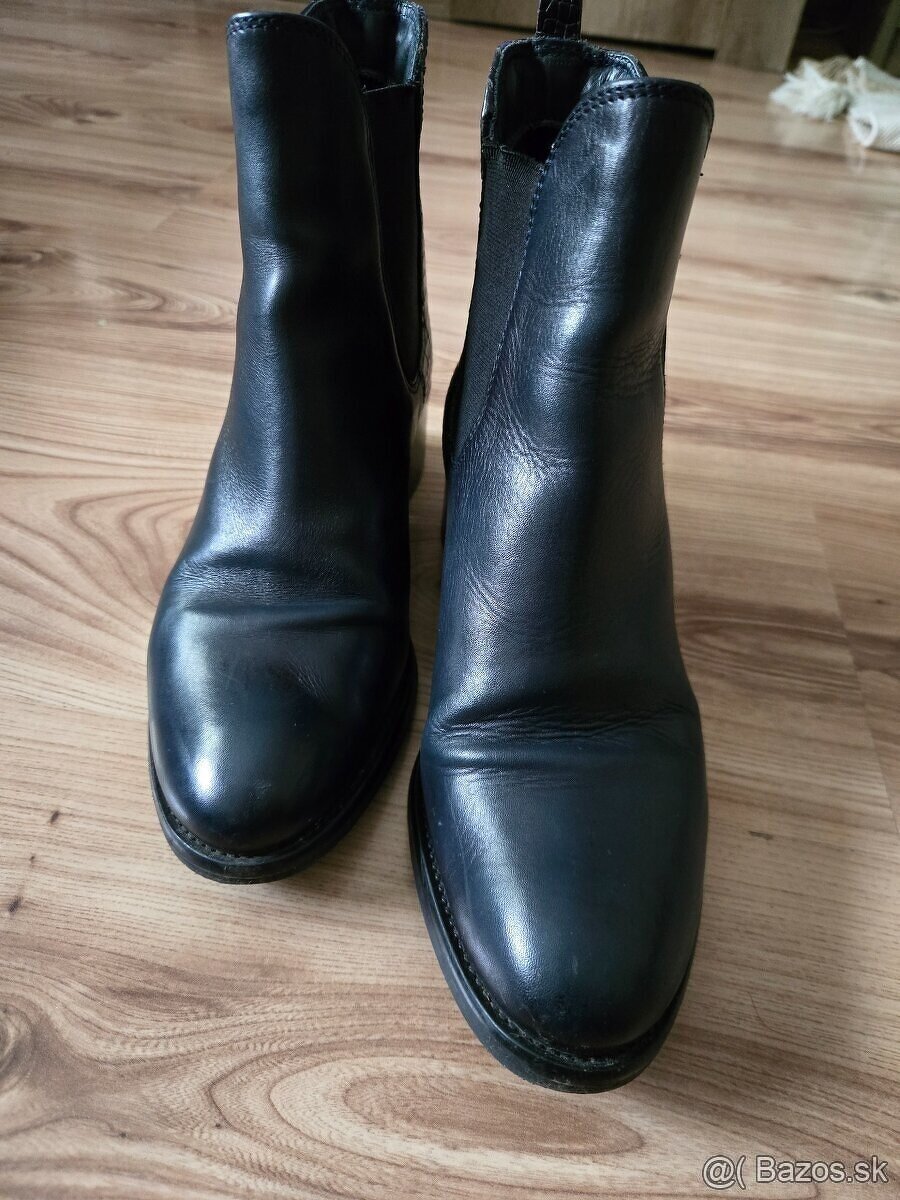 Tmavomodré kožené čižmy vel.37 - 4