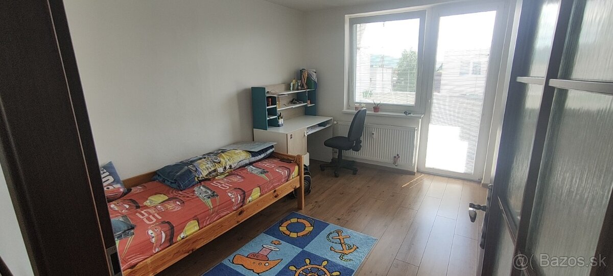 Prenájom 3-izbový byt - 4