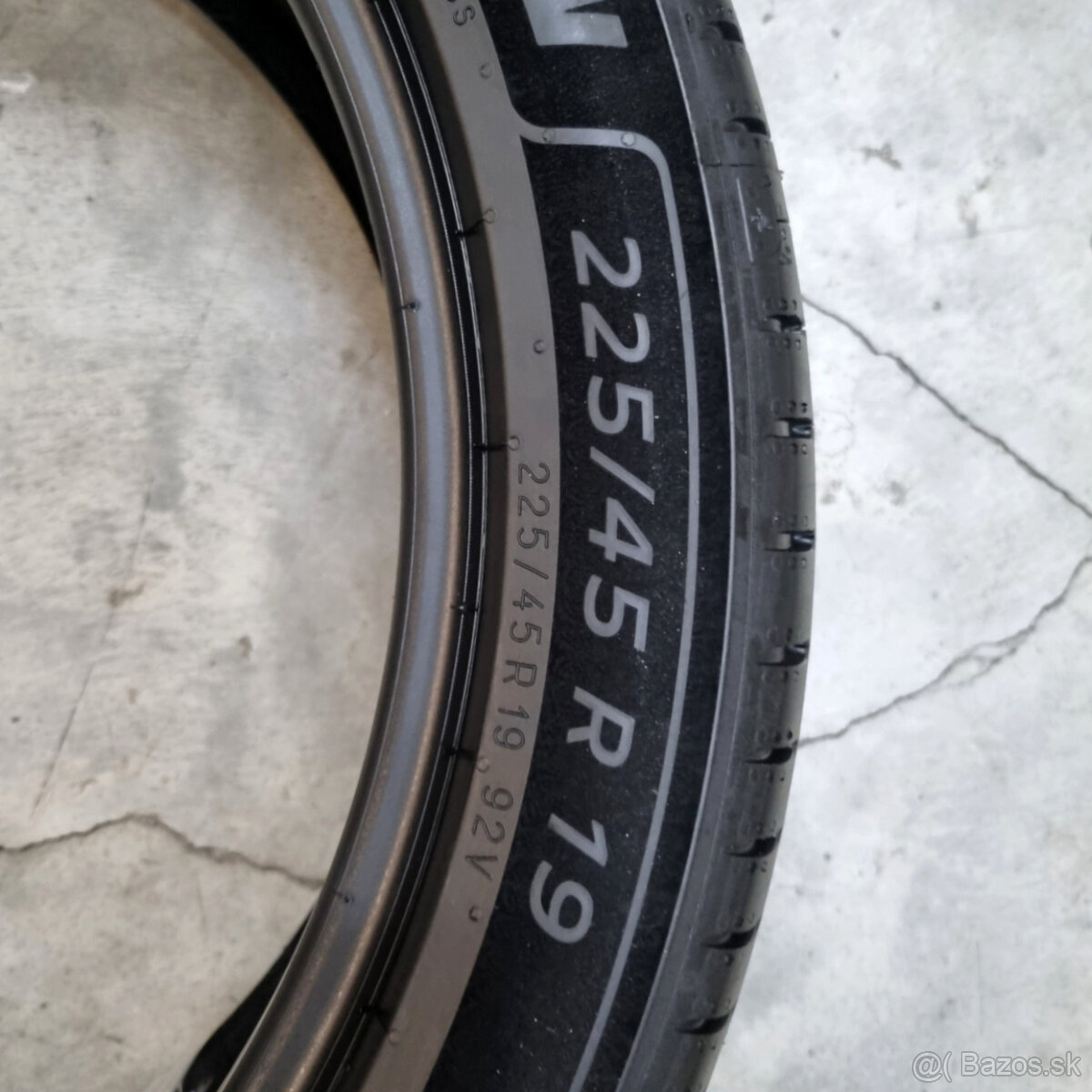 Letné pneumatiky 225/45 R19 MICHELIN - 4