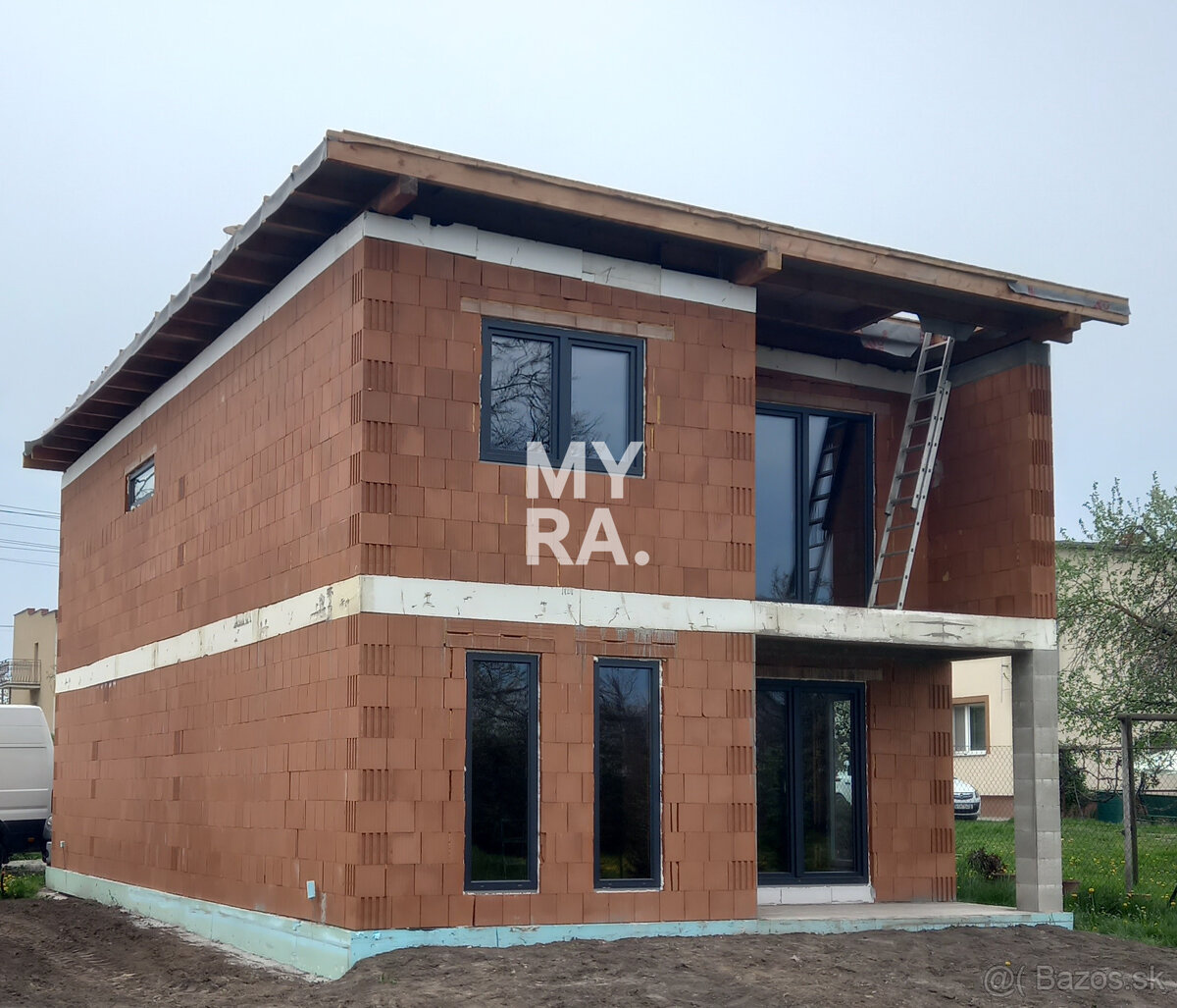 Rozostavaný 4 izbový dom Sokoľany - 4