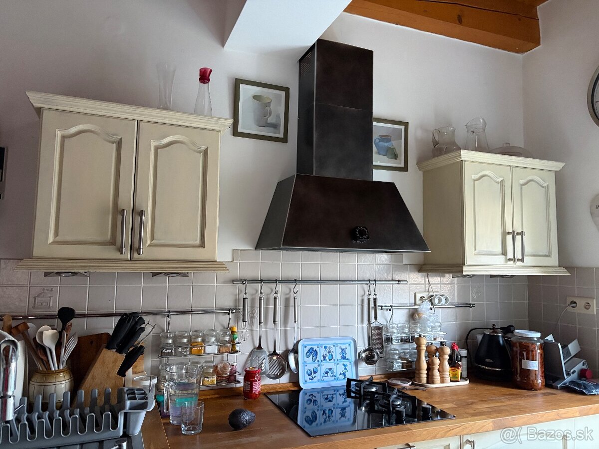 PREDAJ MASIV KUCHYŇA - 4