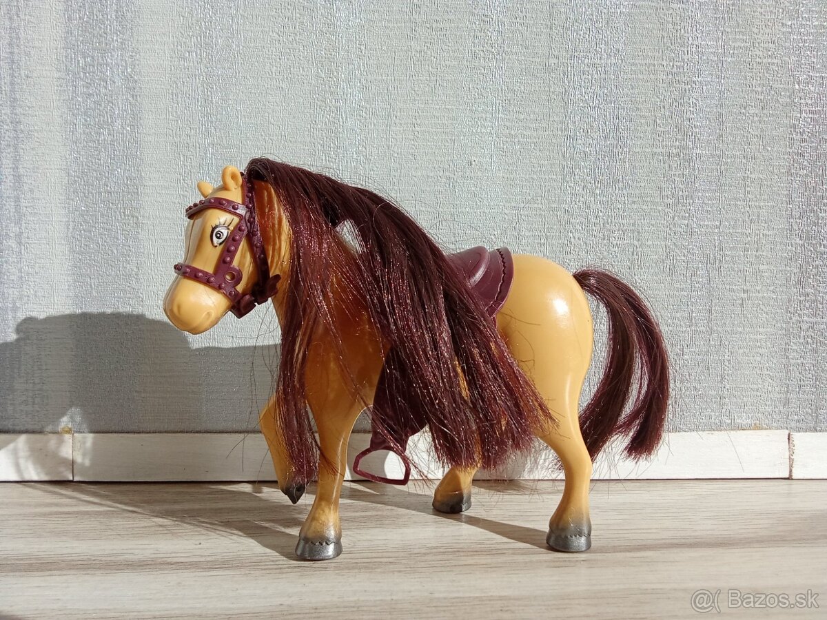 Malá princezná, koč, dva kone a doplnky - 4