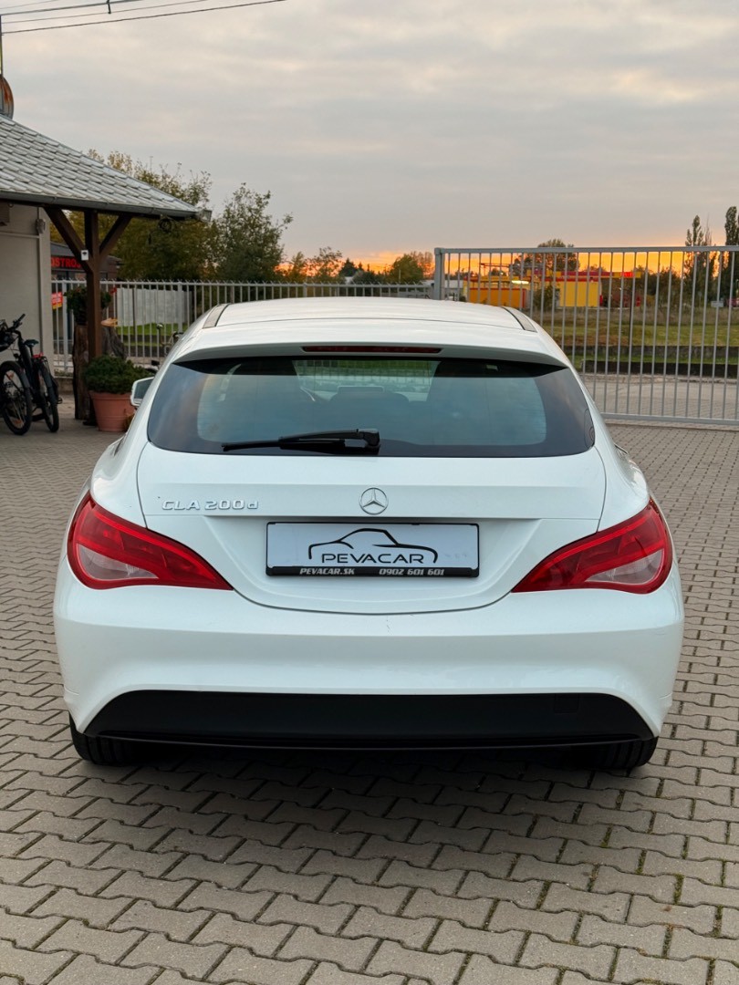 Mercedes-Benz CLA Shooting Brake SB 200 d A/T - 4