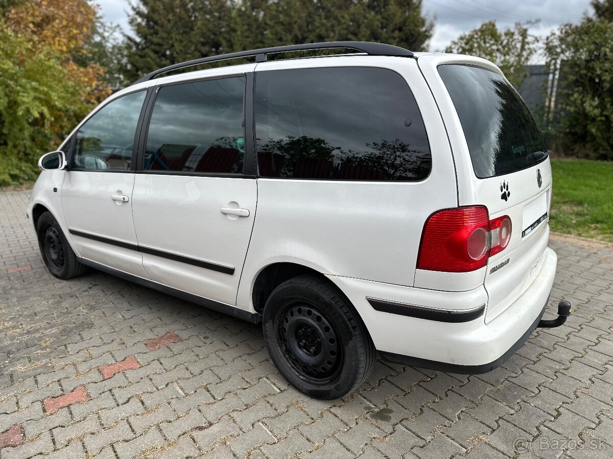 Volkswagen Sharan 2,0TDi 103Kw Comfortline 7 miest - 4