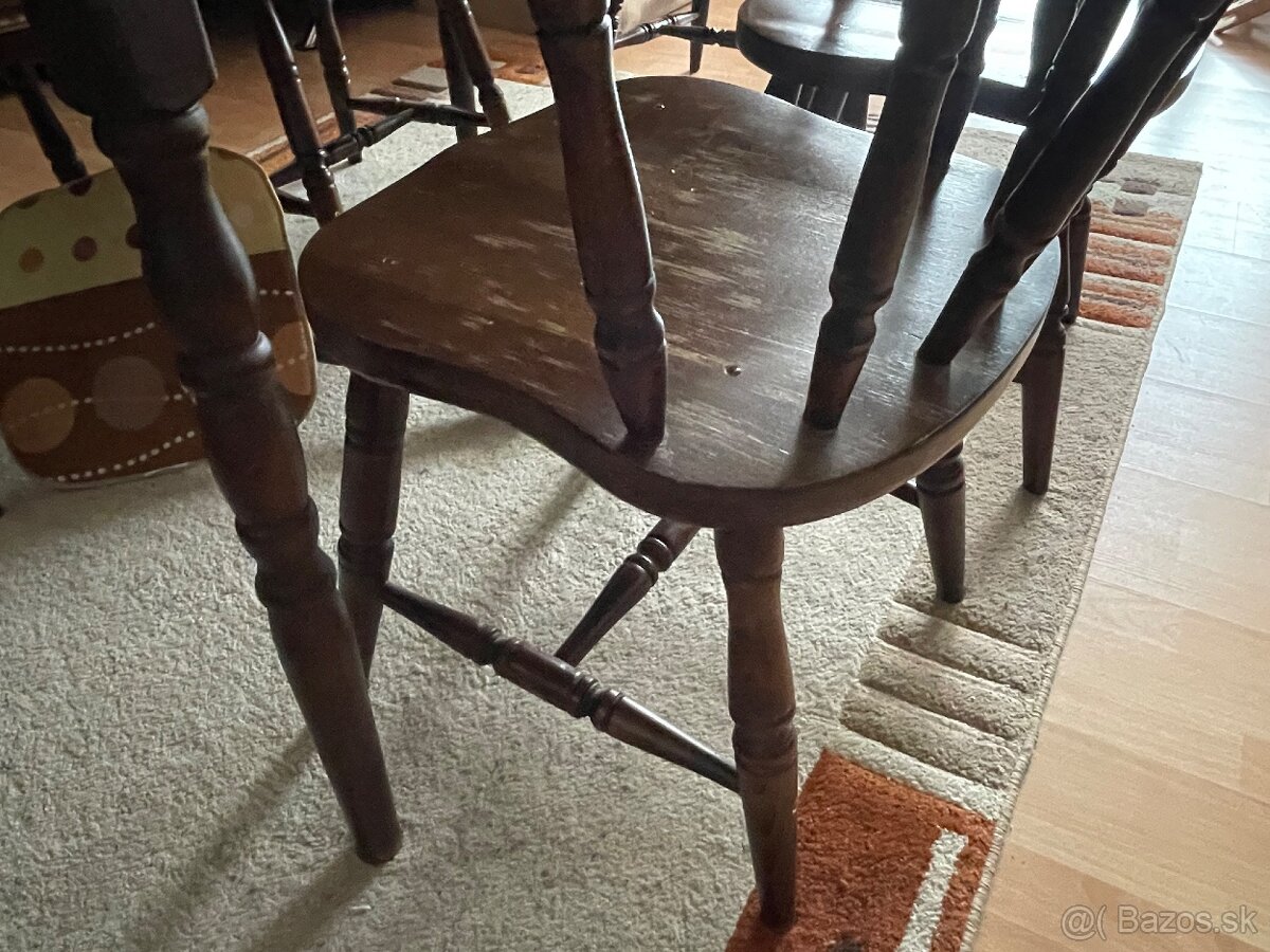 Jedalensky stol a stolicky 6 ks - 4