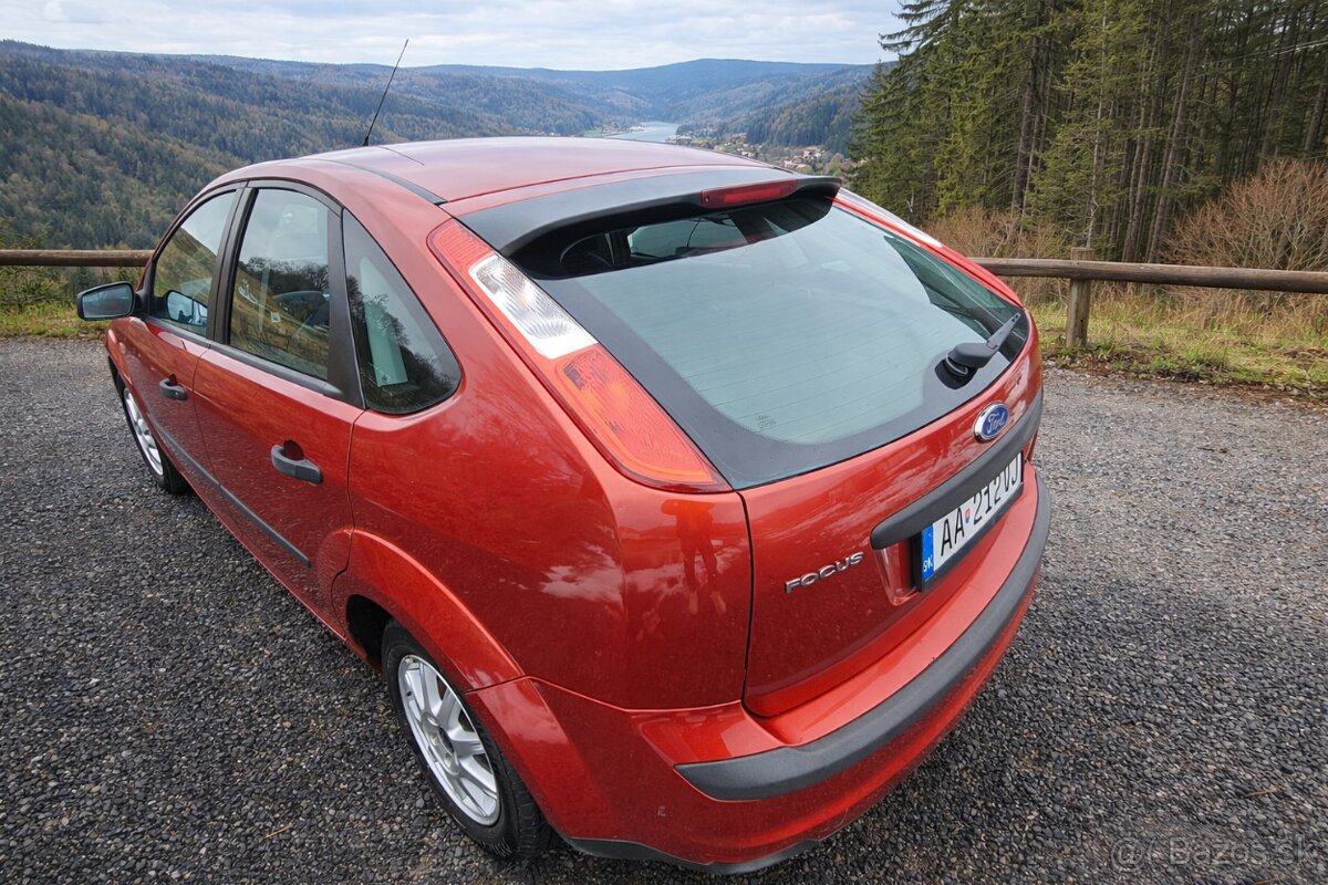 FORD FOCUS 1.6i - 4