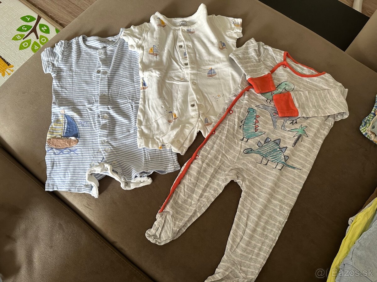 Balík oblečenia - veľkosť 74/80 - 4