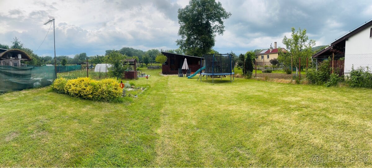 Chatka so záhradou v Štúrove - 4