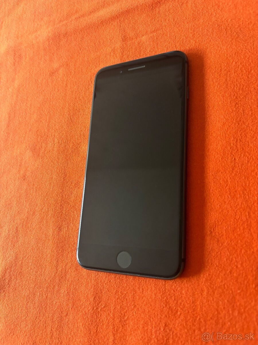 iPhone 8 Plus 64GB Space Gray - 4