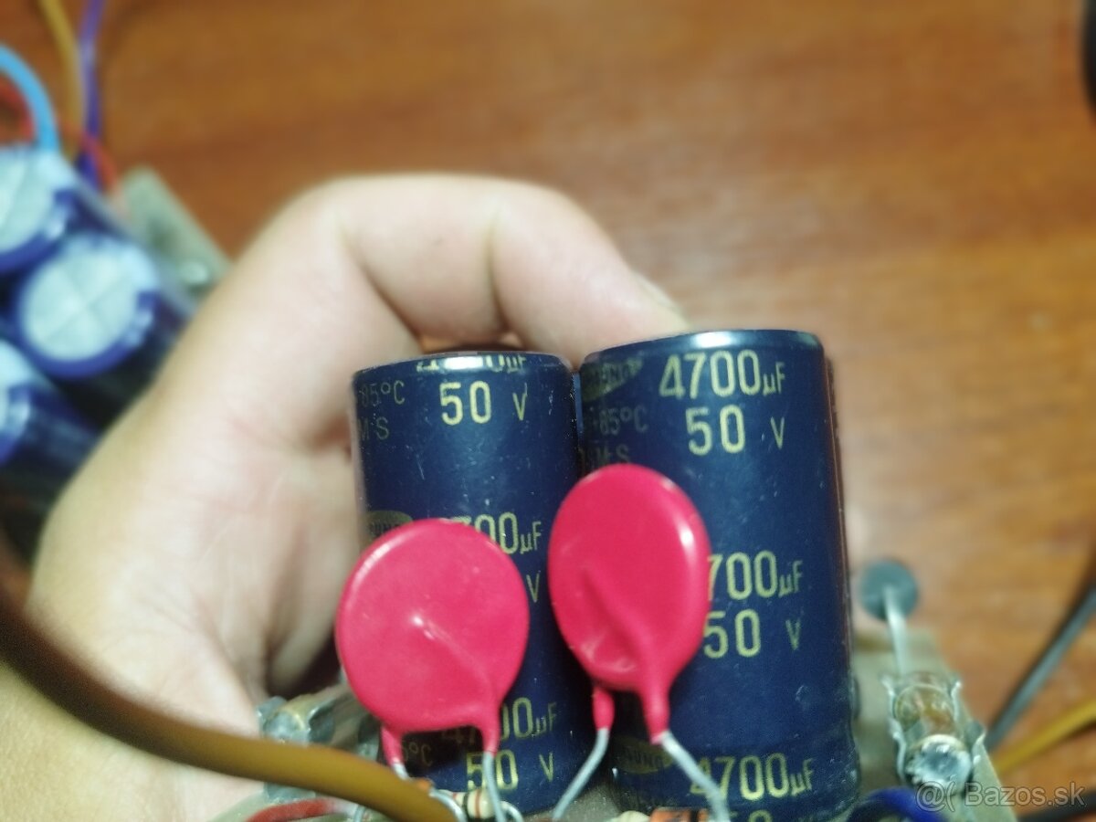 Zdroje zosilňovača - 4
