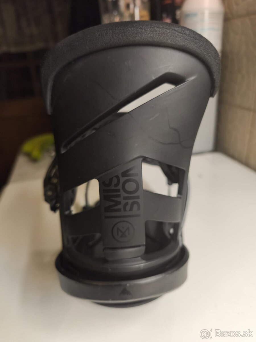 Burton Mission EST (M) 2021/22 - 4