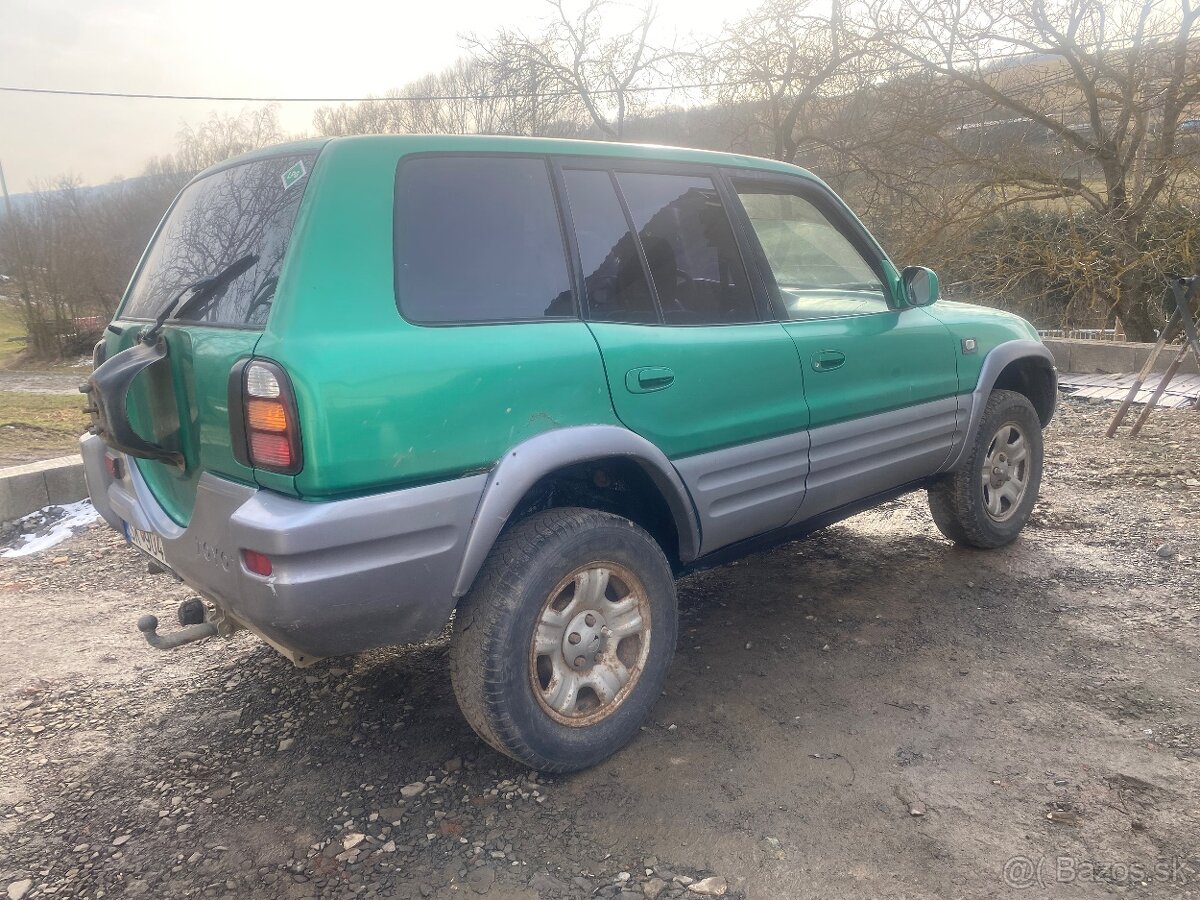 Toyota rav4 - 4