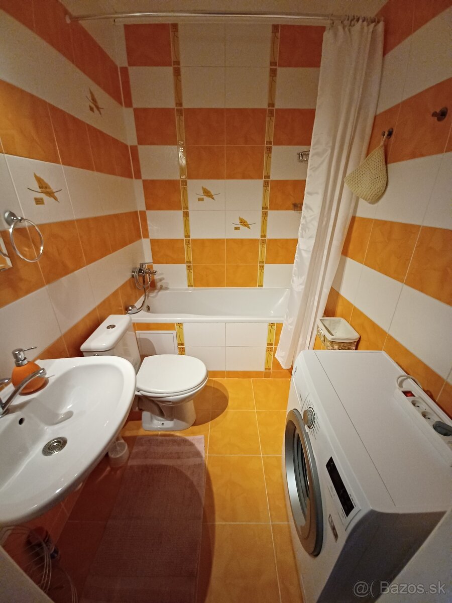 Prenájom peknej garzónky v BA - Petržalke, Strečnianska ul. - 4