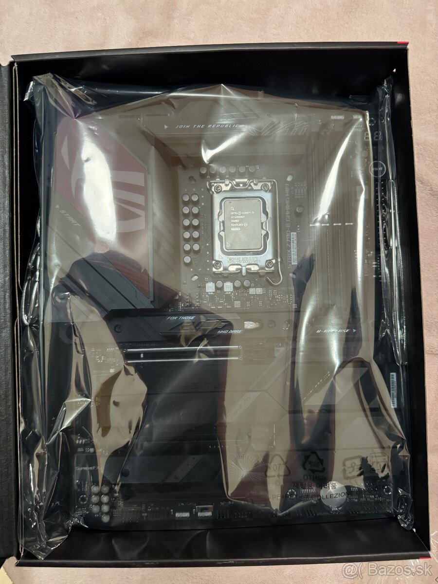 Zakladna Doska Rog Strix z790-e wifi + Intel i5 13600kf - 4