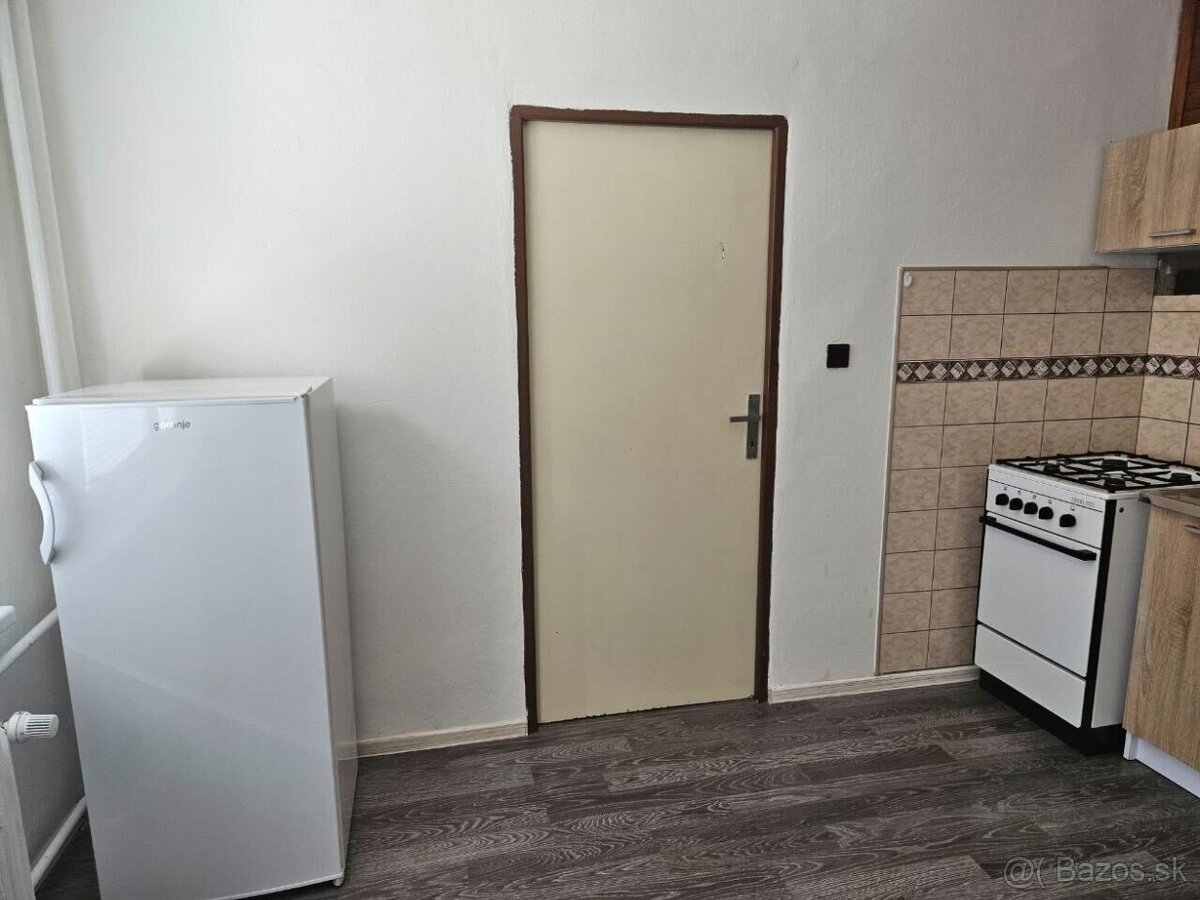 1 izbový byt Hnúšťa ul Nabrezie Rimavy 16 - 4