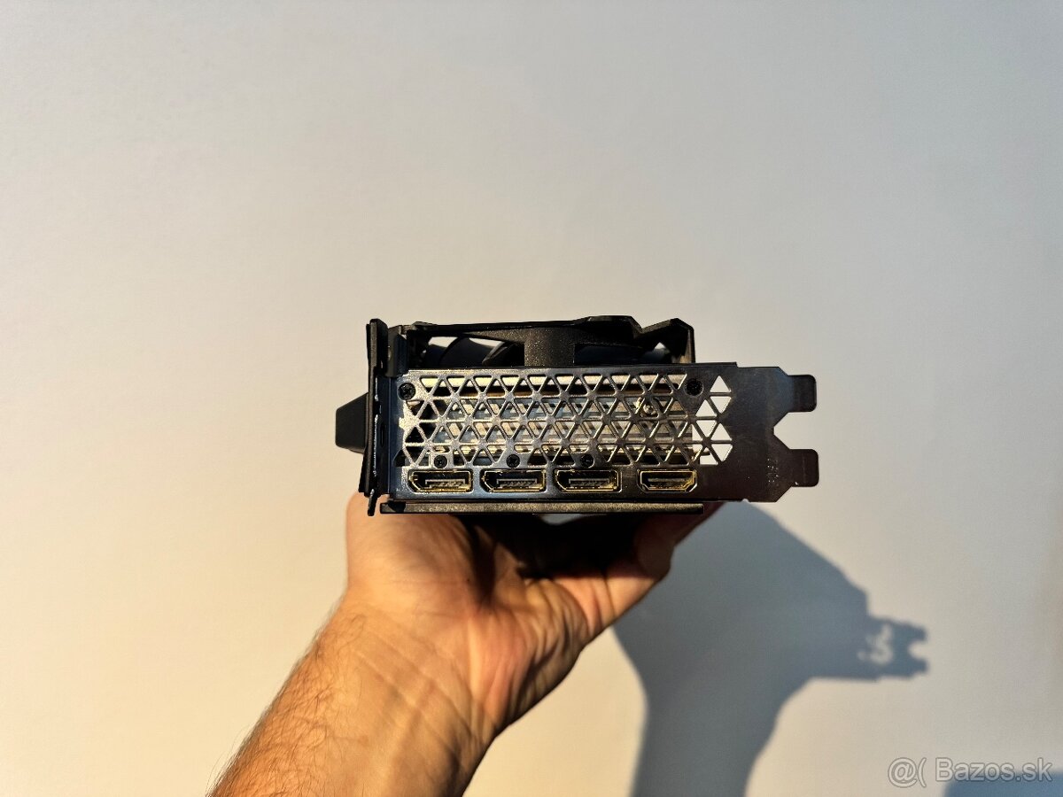 Inno3D GeForce RTX 3070 Ti iCHILL X3 - 4