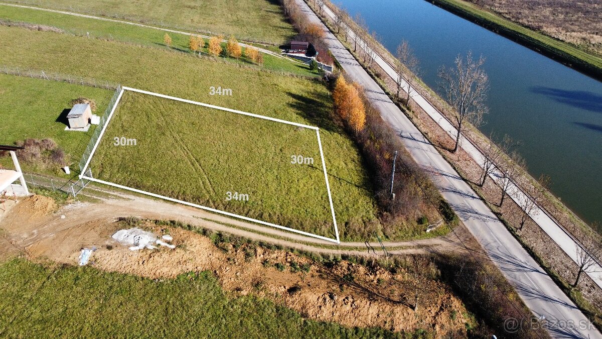 Slnečný stavebný pozemok Bytča - 4