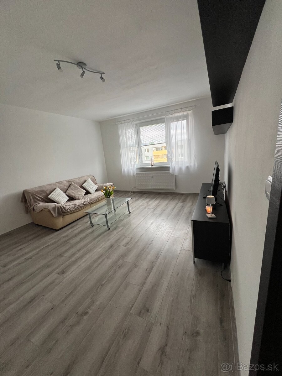 Prenájom zrekonštruovaného 2 izbového bytu - 4