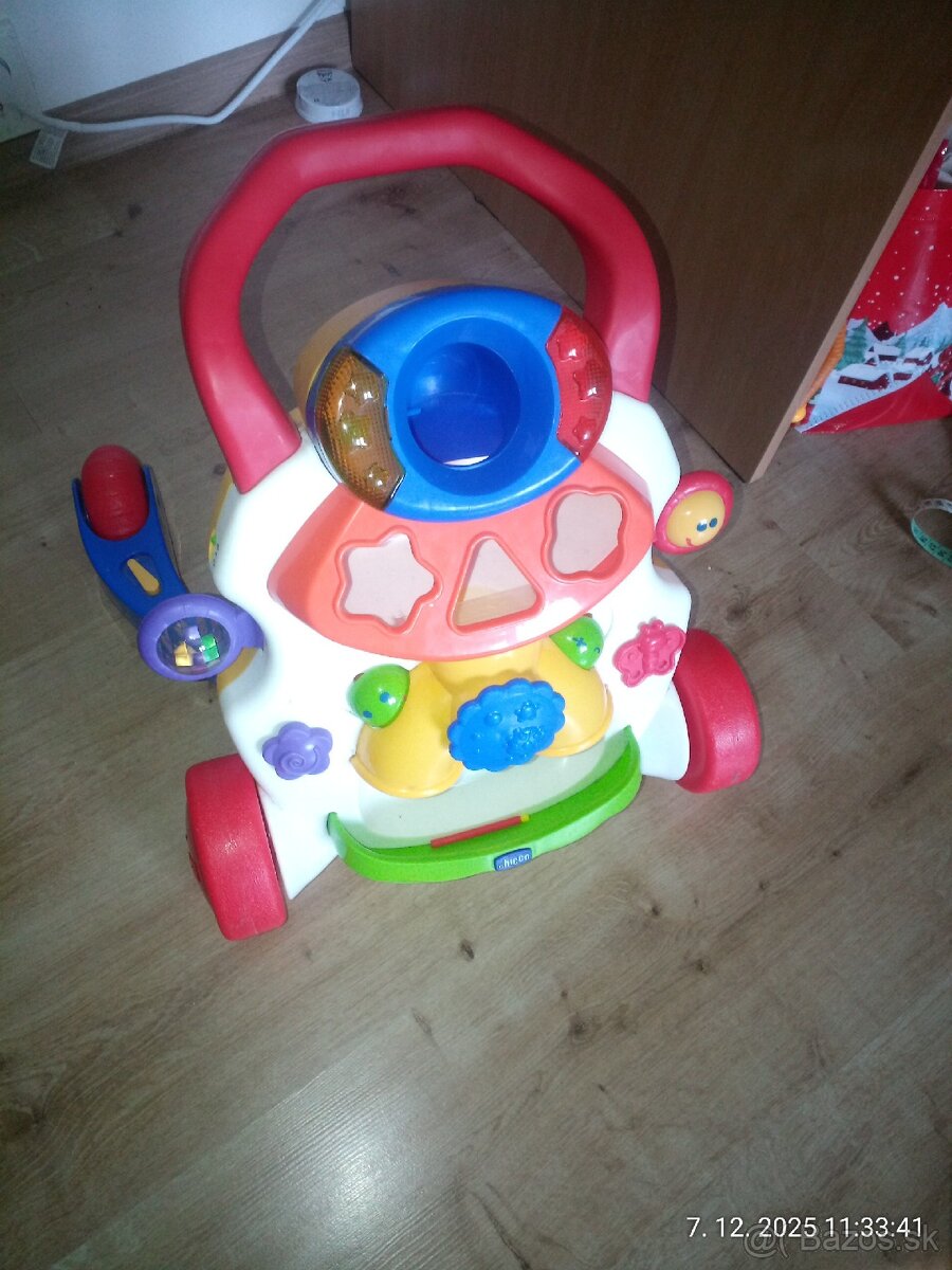 Autosedacka a choditko. - 4