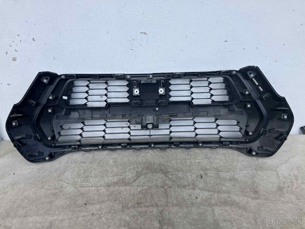 TOYOTA HILUX GR 2021- PREDNÁ MASKA