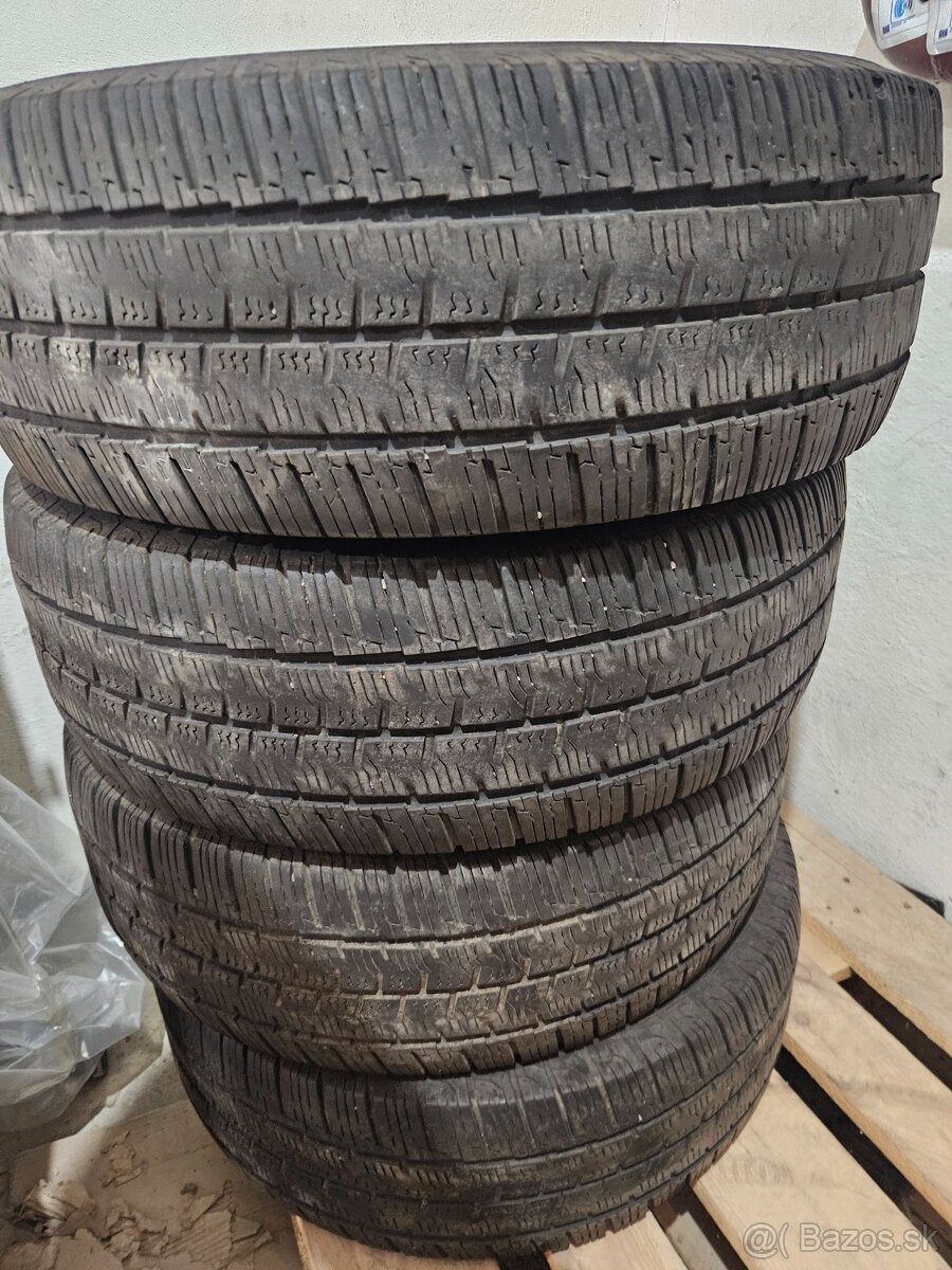 Zimne 225/70r15 C - 4