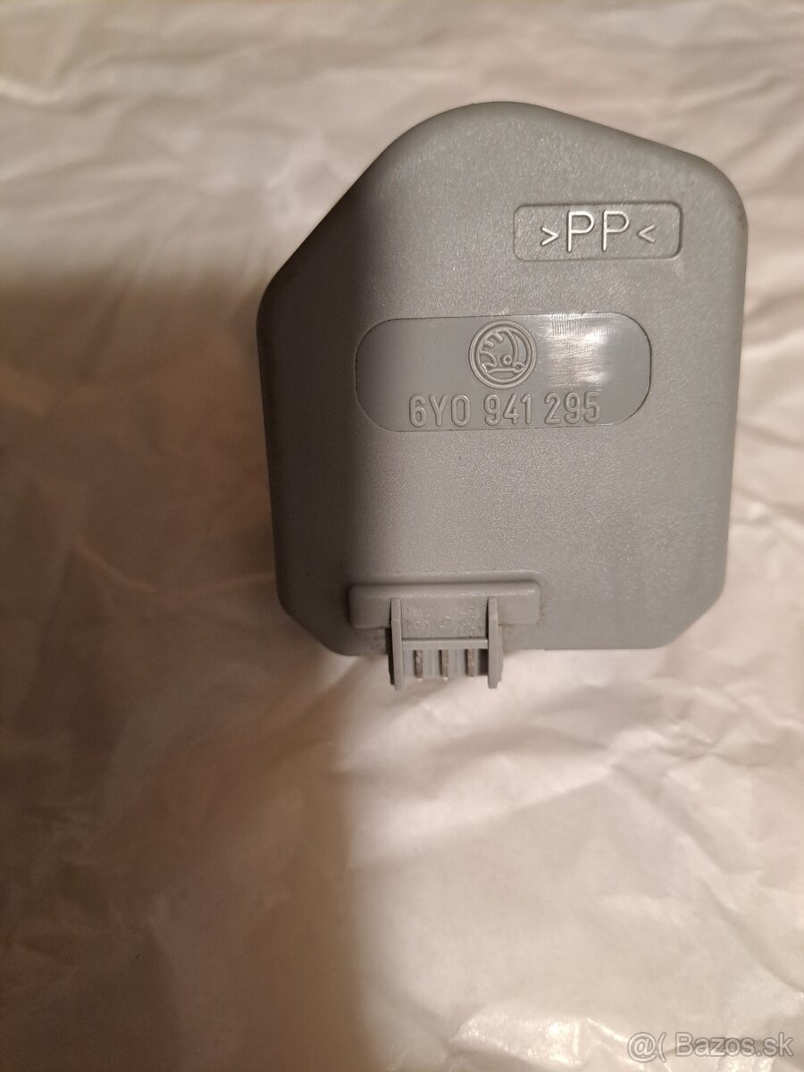 Motorček nastavovania svetiel na Škoda Fabia 1 - 4