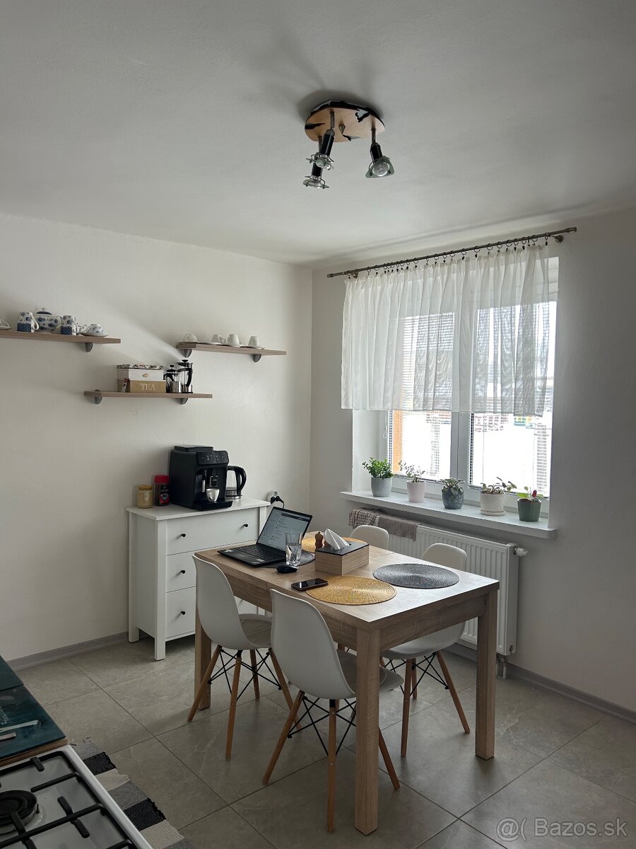 Prenájom 3- izbový byt Tovarníky - 4