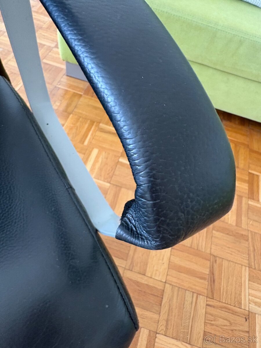 Stolička Ikea Markus, používaná - 4