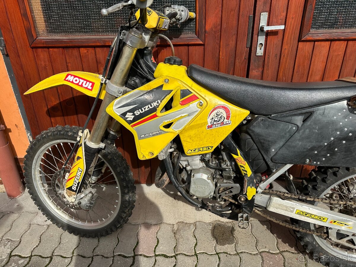 Suzuki RM125 - 4