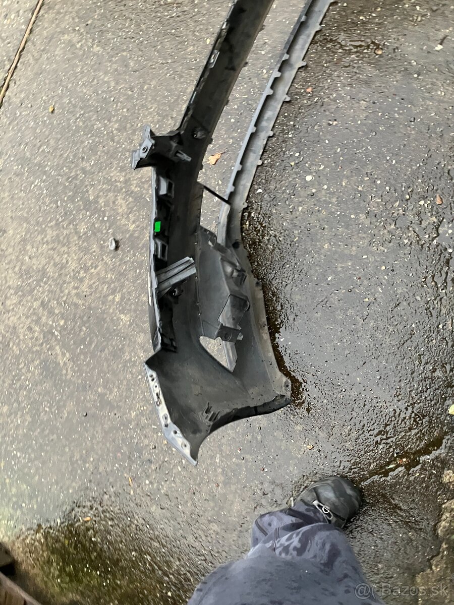 predni naraznik skoda superb 3 III 3v0 6xpdc cerny - 4