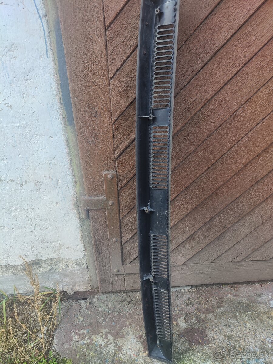 Zadné krídlo n kapotu - 4