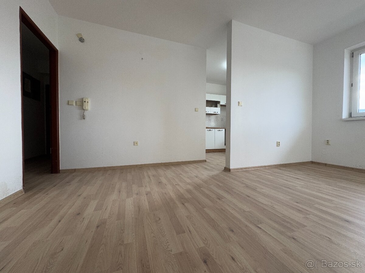 Predaj 1 iz.bytu 34m2,Lipt.Lúžna - 4