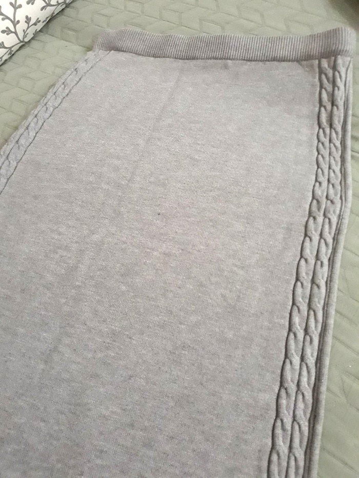 Predám pletenú súpravu - sukňa, pulóvrik č. 38 - 4