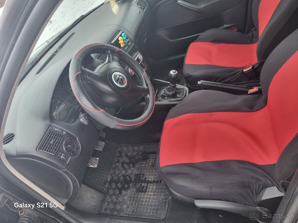 Volkswagen Golf 1.6 - 4