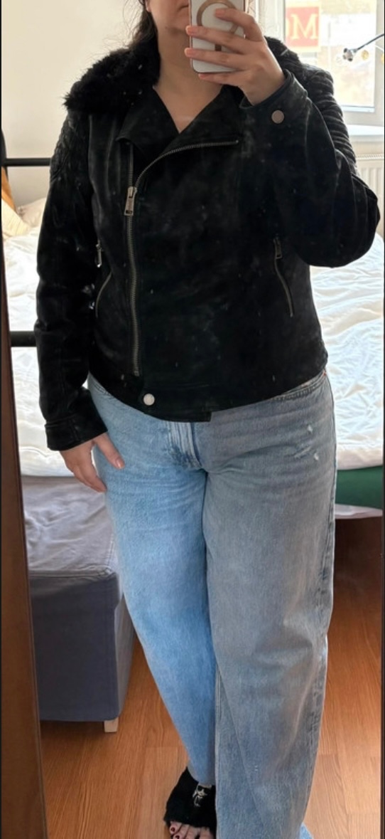 Koženka Guess L čierna - 4